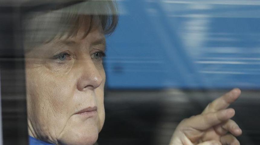 Almanya Başbakanı Angela Merkel'in acı kaybı!