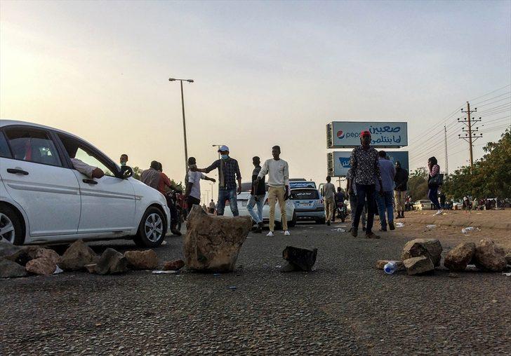 Onlarca insan sokakta! Sudan'da protestolar devam ediyor G2