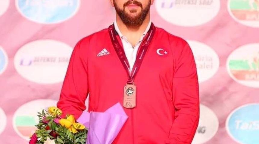 AD&Uuml;&rsquo;l&uuml; Muhammet bronz madalya kazandı
