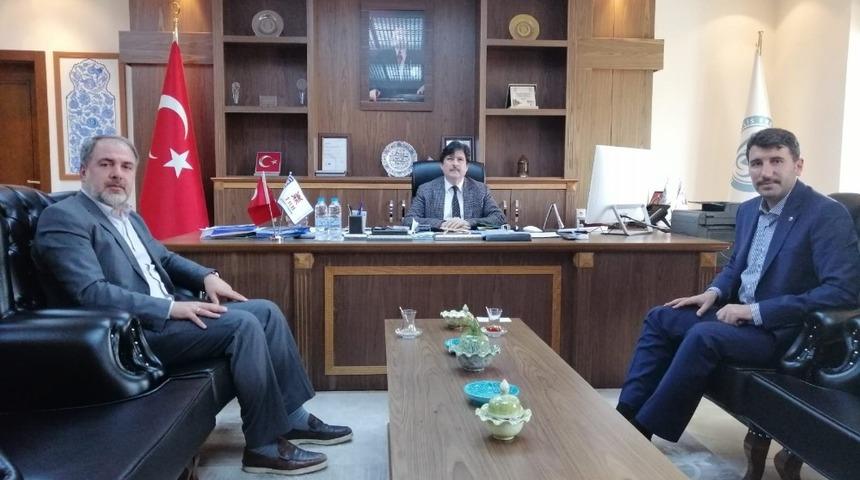 Eğitim Bir-Sen camiasından BE&Uuml; Rekt&ouml;r&uuml;ne ziyaret