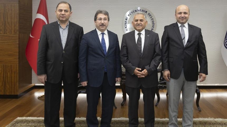 Başkan B&uuml;y&uuml;kkılı&ccedil;&rsquo;a hayırlı olsun ziyaretleri s&uuml;r&uuml;yor