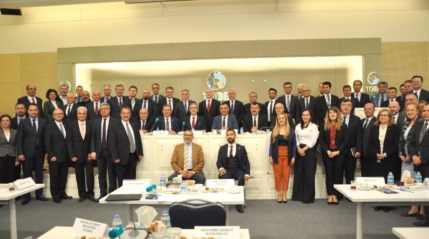 Başkan B&uuml;y&uuml;ksimitci, Savunma Sanayi Meclis Toplantısına Katıldı