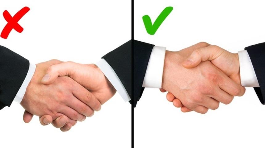 İlk izlenimde şaha kalkmak için bu 12 hatadan uzak durun! 