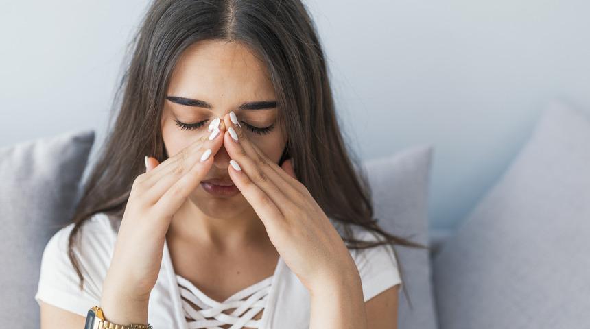 Parkinson hastalığı nedir? Parkinson hastalığı belirtileri nelerdir? Parkinson tedavisi nasıl olur? 