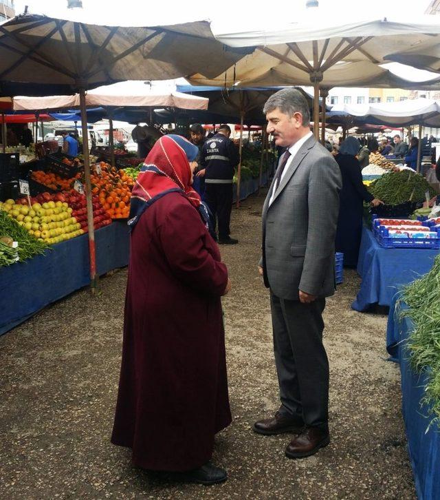 Başkan Ayhan Yılmaz semt pazarını denetledi