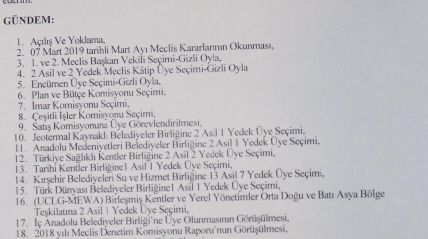 Arızalanan eski makam aracı satışa &ccedil;ıkarıldı