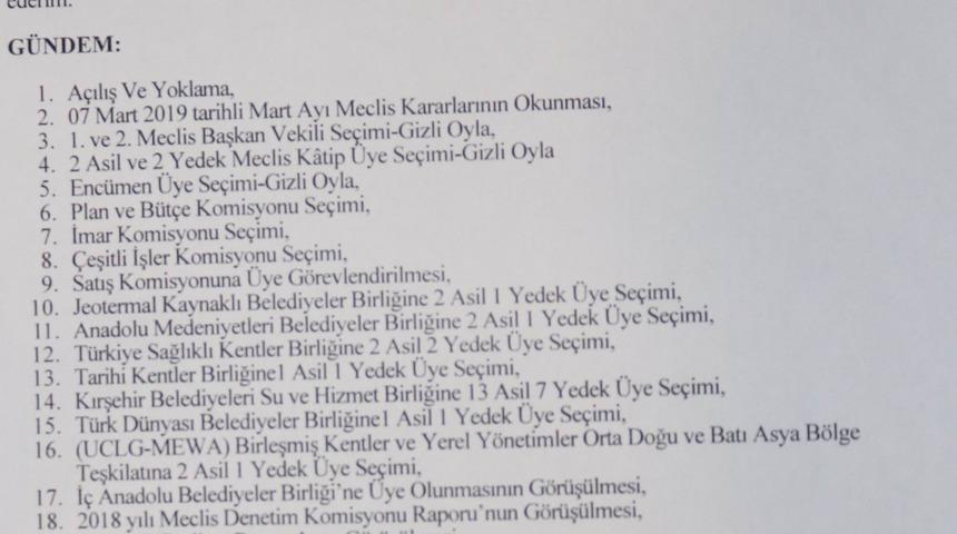 Arızalanan eski makam aracı satışa çıkarıldı