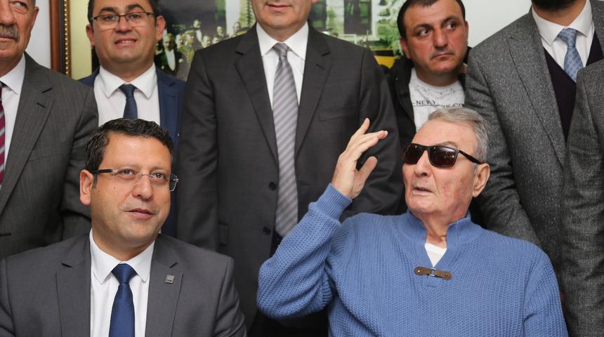 Deniz Baykal'dan ilk ziyaret