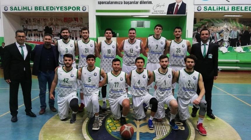 Salihli’nin dev adamları Söke’ye karşı rahat kazandı