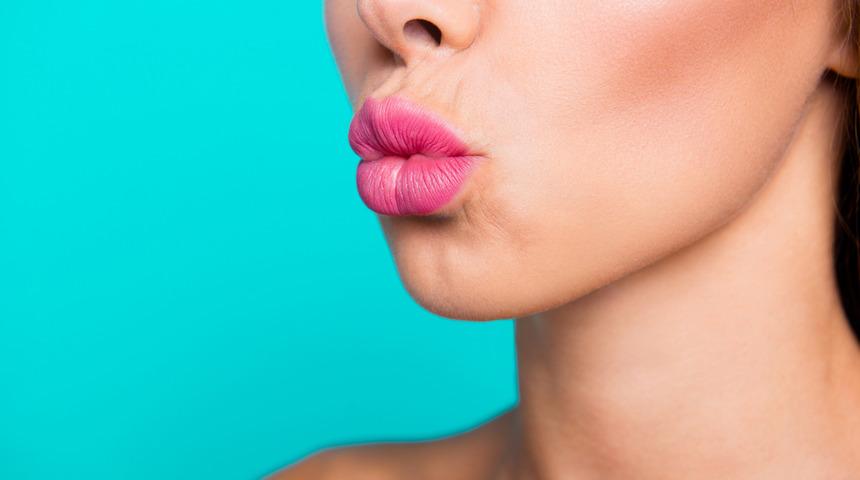 Yeni trend yanak inceltme İle Hollywood yüzü 