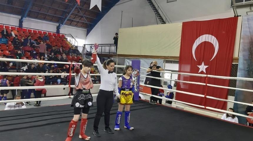 Muay Thai T&uuml;rkiye Şampiyonasında 7 madalya