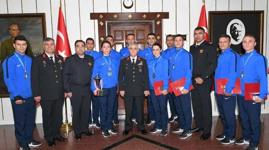 Astsubay Y&uuml;ksel Avrupa &uuml;&ccedil;&uuml;nc&uuml;s&uuml; oldu