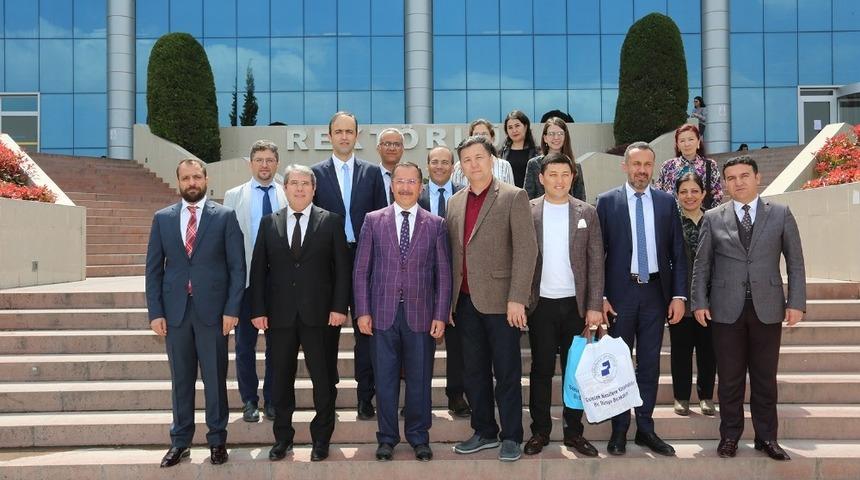 Kırgız &uuml;niversiteler ile PA&Uuml; arasında ikili genel anlaşma imzalandı