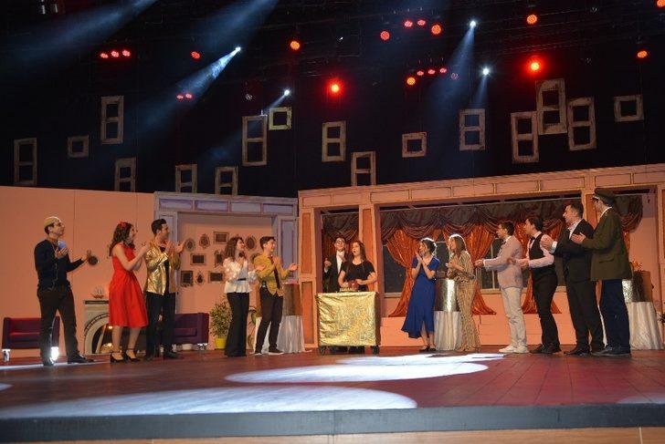 Gaziantep Kolej Vakfı’ndan tiyatro şöleni G5