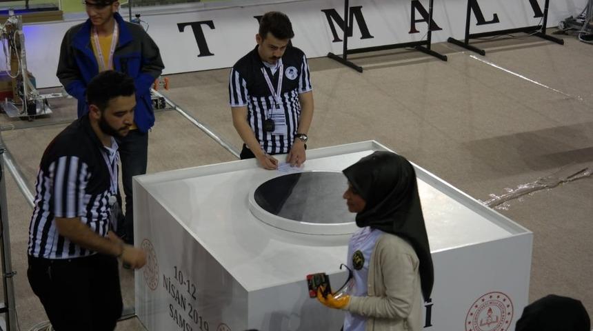 &Ccedil;aldıranlı &ouml;ğrenciler, tasarladıkları robotlarla yarışacak