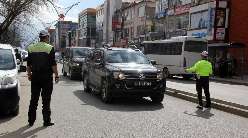&rsquo;&Ouml;ncelik Hayatın, &Ouml;ncelik Yayanın&rsquo;