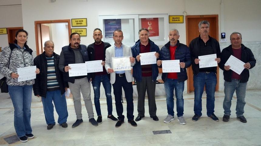 Didim&rsquo;de se&ccedil;ilen muhtarlar mazbatalarını tek tek aldı