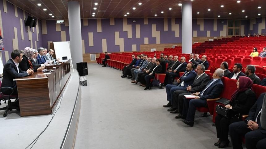 Karab&uuml;k Belediyesi yeni d&ouml;nem ilk meclis toplantısını yaptı