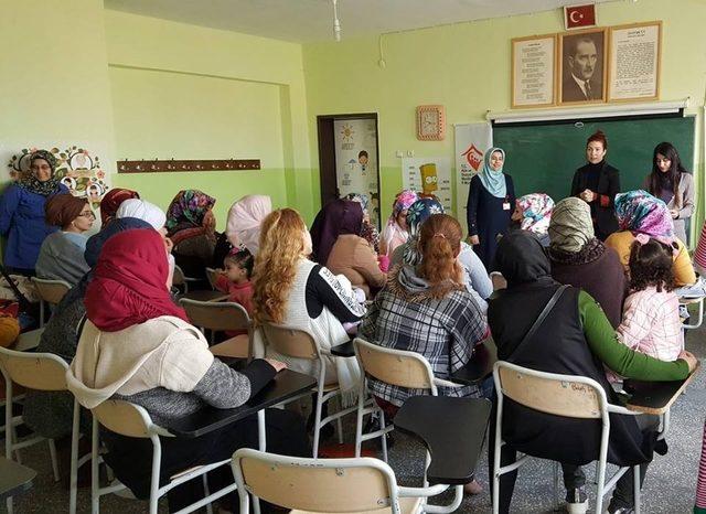 Suriyeli kadınlara sağlık eğitimi