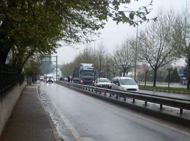 Yolun karşısına geçerken TIR çarpan kadın öldü