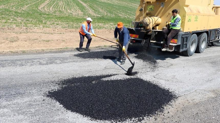 K&ouml;y yollarında bakım ve onarım &ccedil;alışmaları başladı