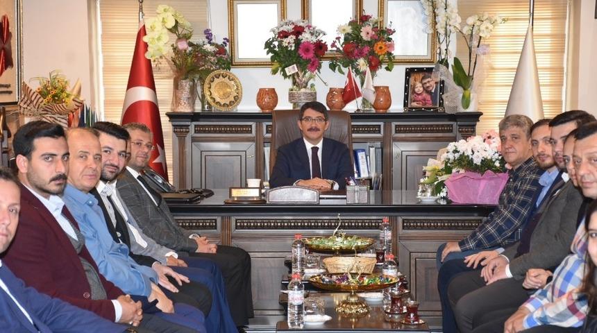 AK Parti Şehzadeler teşkilatlarından Başkan Çelik’e tebrik
