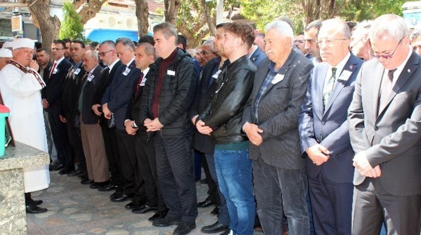 MHP’li başkan toprağa verildi