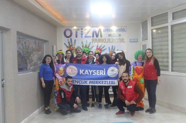 Otizm engel değil farkındalıktır