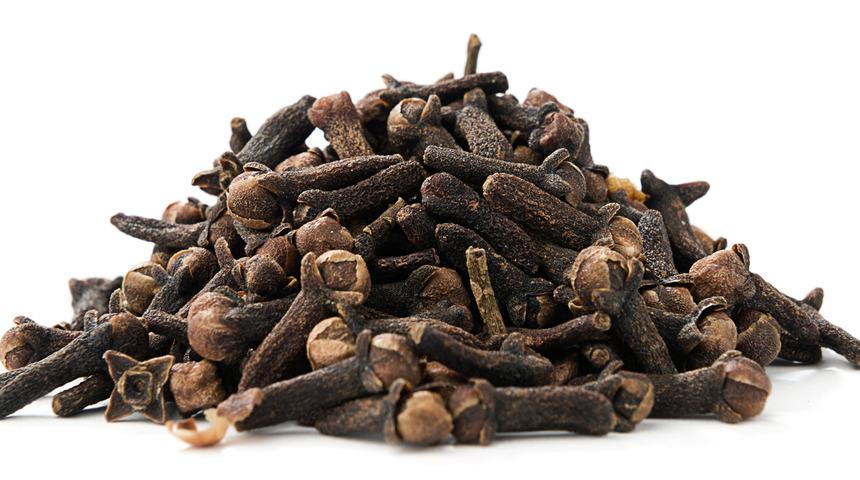 Her gün 2 diş karanfil yediğinizde bakın vücudunuzda neler oluyor!