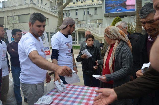 Beyaz çekirdeğe dikkat çekmek için ücretsiz çekirdek dağıttılar