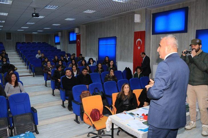 Hakkari’de “Fikirler Buluşuyor Gelecek Oluşuyor” münazara yarışması G5