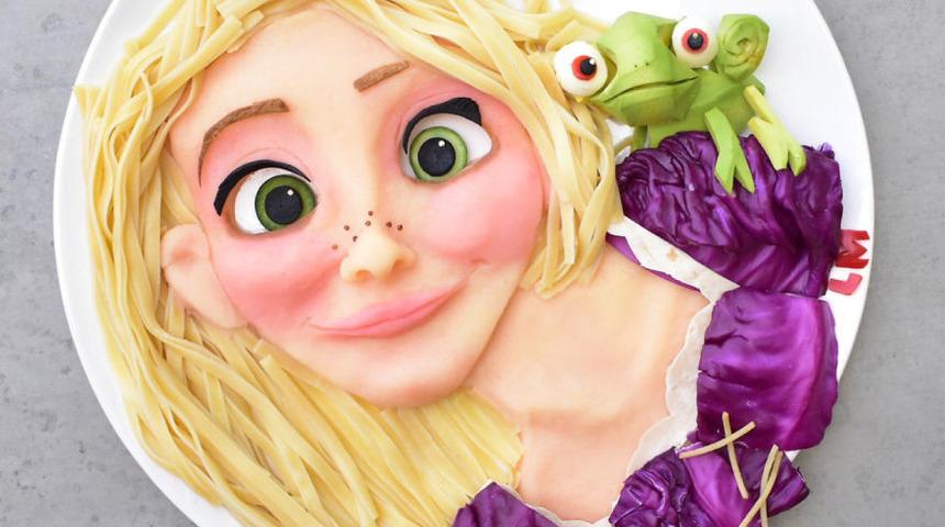 Oğluna sağlıklı yemekler yedirebilmek için çizgi film kahramanlarını tabağa taşıdı