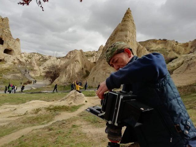 Çinli fotoğrafçı 35 yıldır aynı fotoğraf makinesini kullanıyor