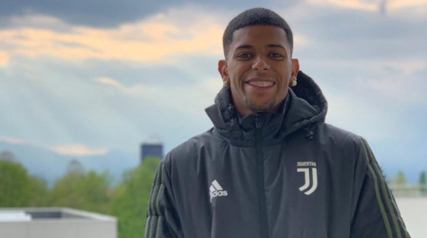 Önce transferi açıkladı, sonra sildi!