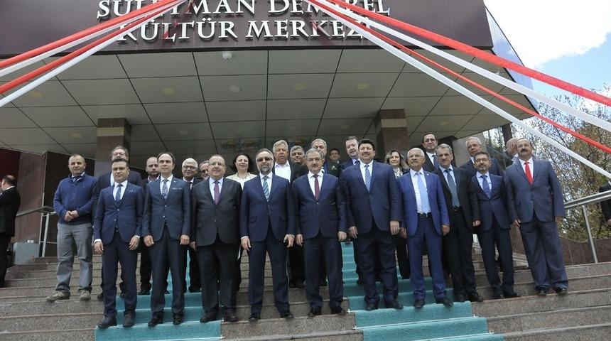 Sel&ccedil;uk, 44. kuruluş yıl d&ouml;n&uuml;m&uuml;n&uuml; kutladı