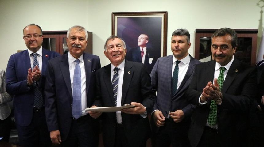 Akay, g&ouml;revi Karalar&rsquo;dan teslim aldı