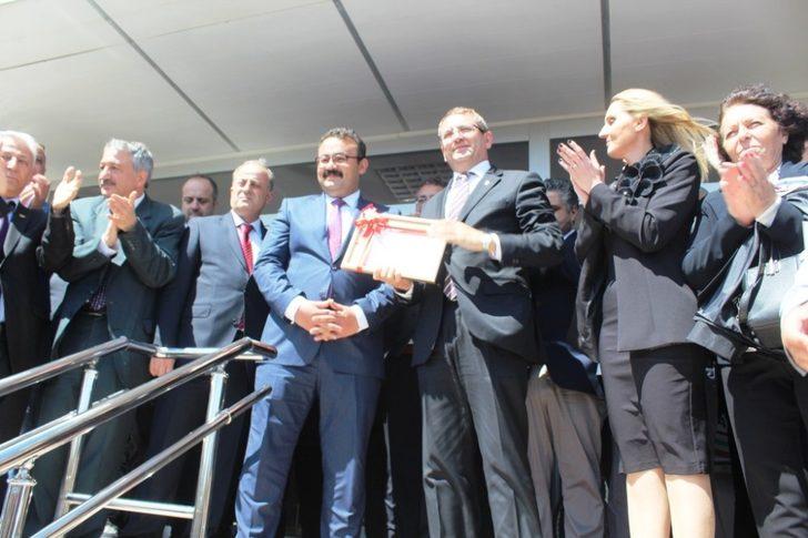 12 gün sonra mazbatasına kavuştu G1