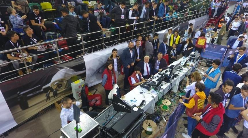 Canlı yayınlar Eskişehirli öğrencilere emanet