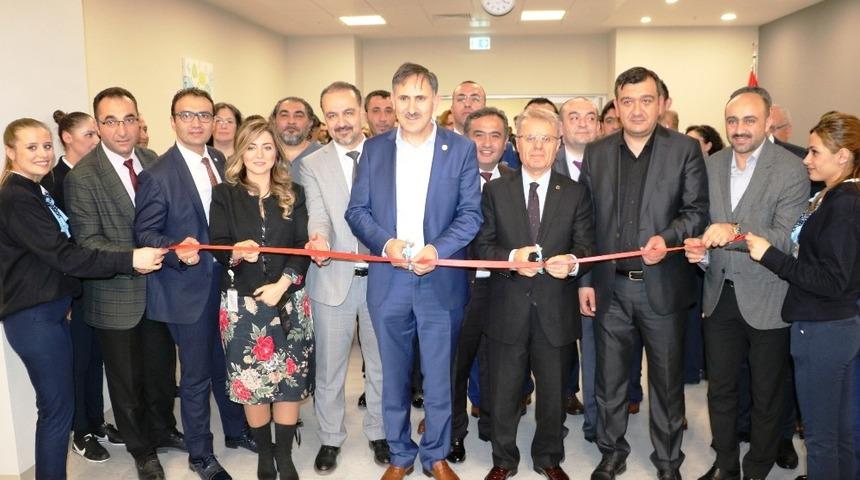 Manisa Şehir Hastanesinde kütüphane açıldı