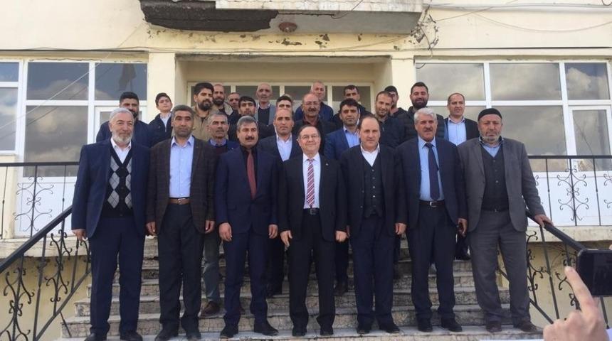 Başkan &Ouml;meroğlu mazbatasını alarak g&ouml;reve başladı