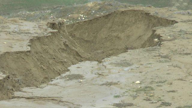 Heyelan, yöre sakinlerini susuz bıraktı