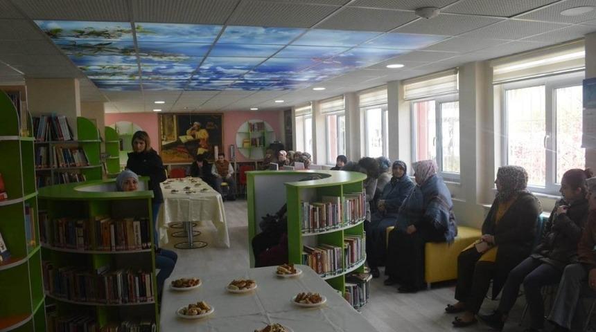 &Ccedil;avdarhisar&rsquo;da yenilenen k&uuml;t&uuml;phane hizmete girdi