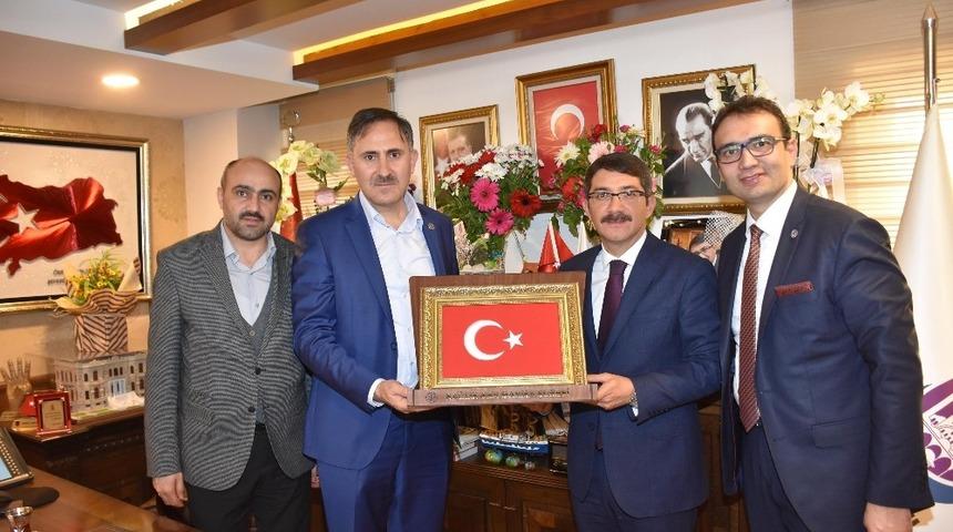 Sağlık Sen Genel Başkanı Durmuş&rsquo;tan Başkan &Ccedil;elik&rsquo;e ziyaret