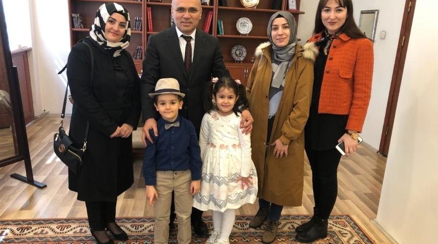 Erzurum &Ouml;ğretmenevi M&uuml;d&uuml;r&uuml; Abdullah Nehir&rsquo;e minklerden teşekk&uuml;r