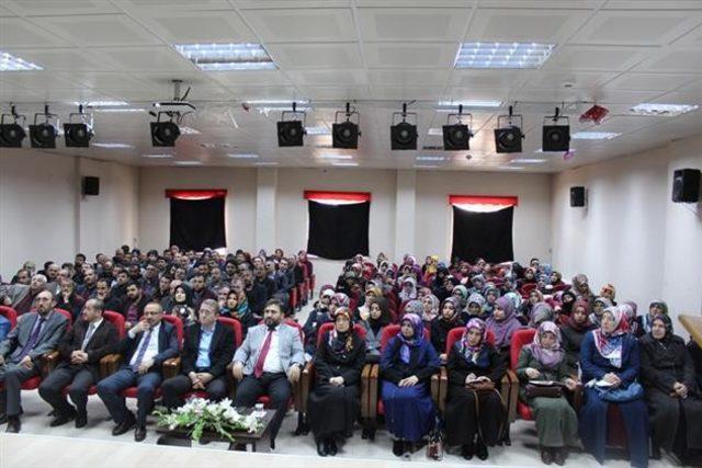 Bayburt’ta “Ailemde Huzur Var” temalı konferans