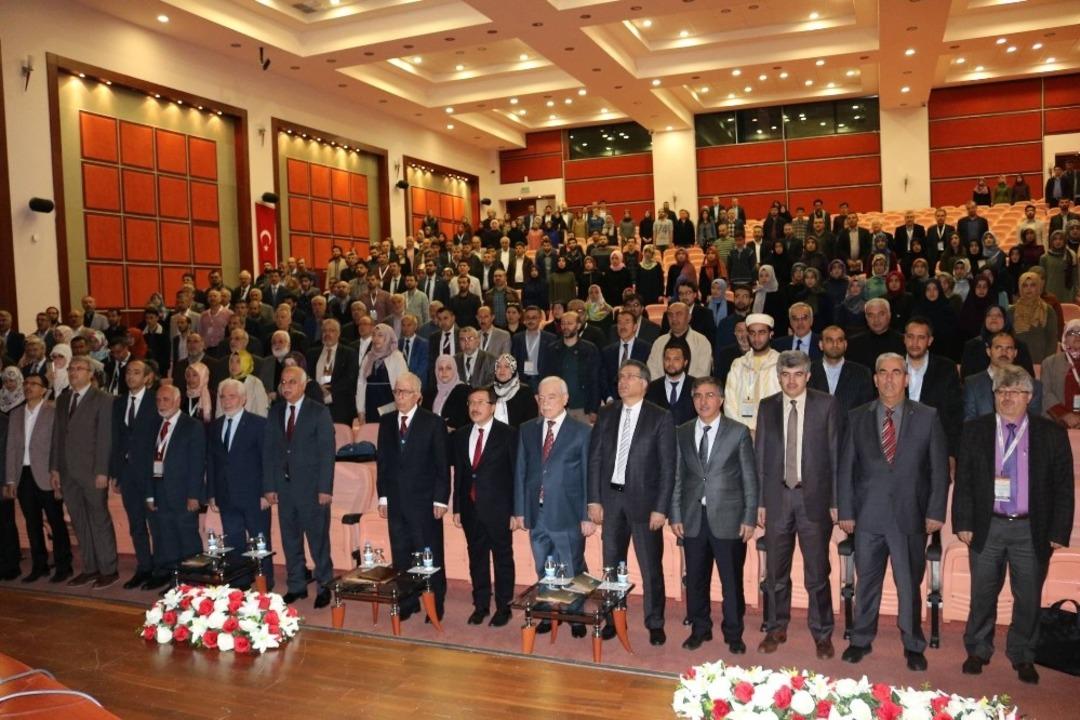 3. Uluslararası İslam ve Yorum Sempozyumu başladı