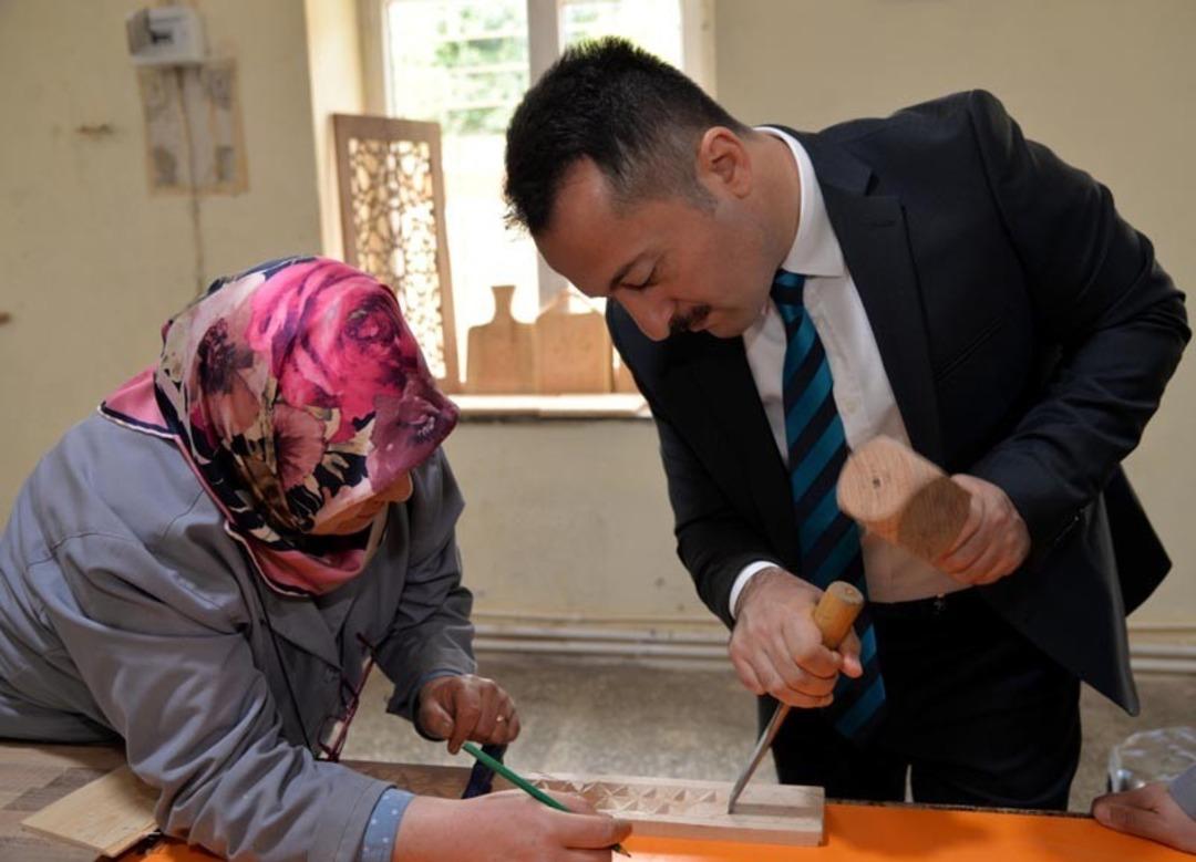 Vali Şent&uuml;rk&rsquo;ten &ccedil;&ouml;mlek at&ouml;lyelerinde inceleme