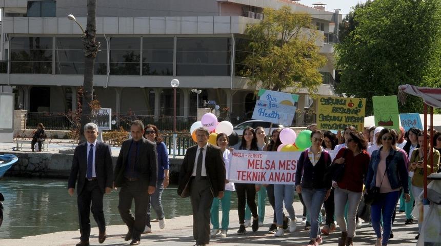 Fethiyeliler sağlık için yürüdü