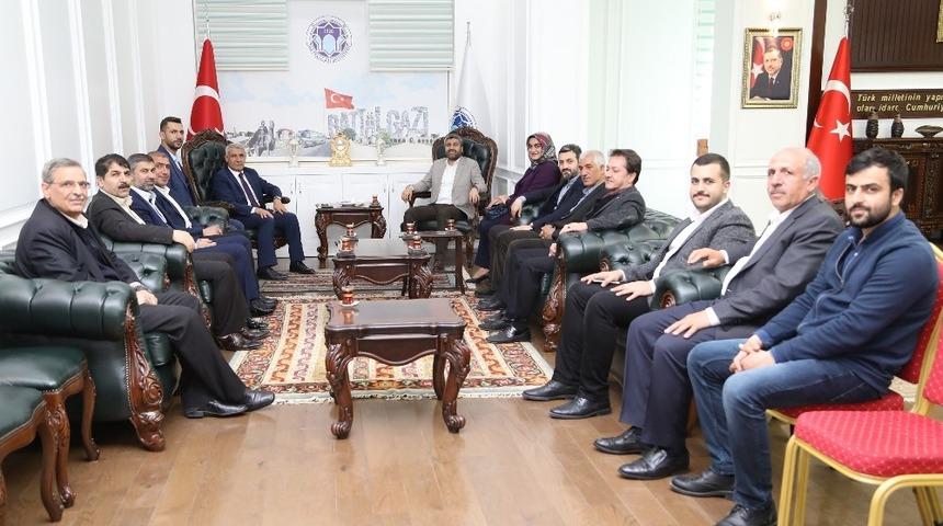 AK Parti’den Güder’e hayırlı olsun ziyareti