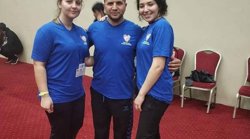 Bilek güreşçileri Türkiye’yi uluslararası arenada temsil edecek